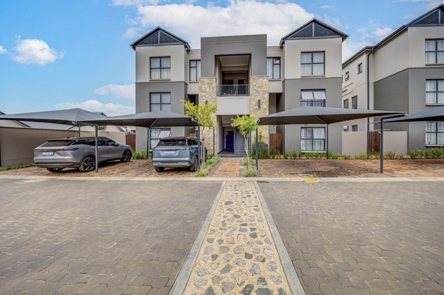 2 Bedroom Property for Sale in The Polofields Gauteng