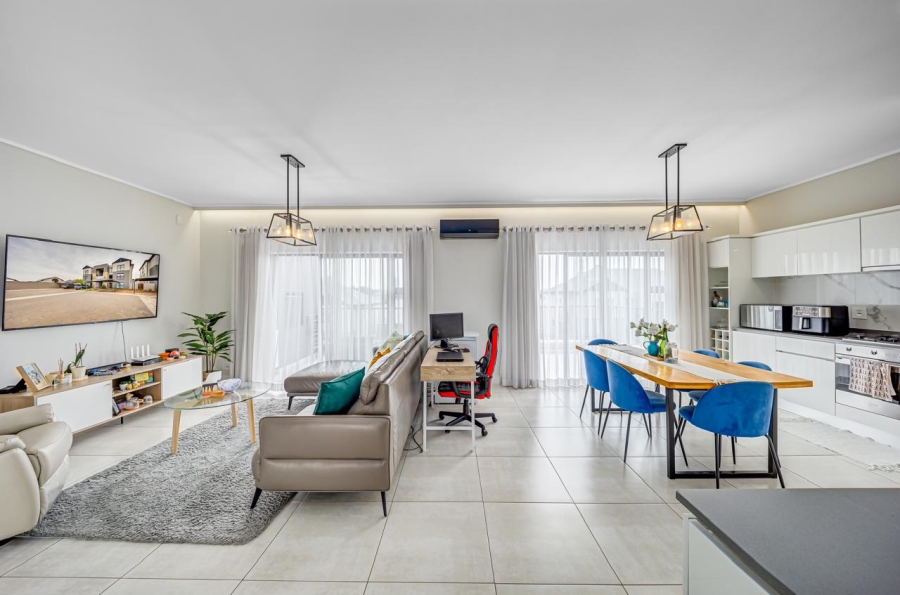 2 Bedroom Property for Sale in The Polofields Gauteng