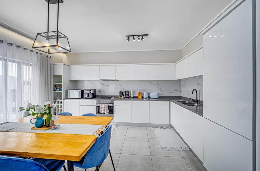 2 Bedroom Property for Sale in The Polofields Gauteng