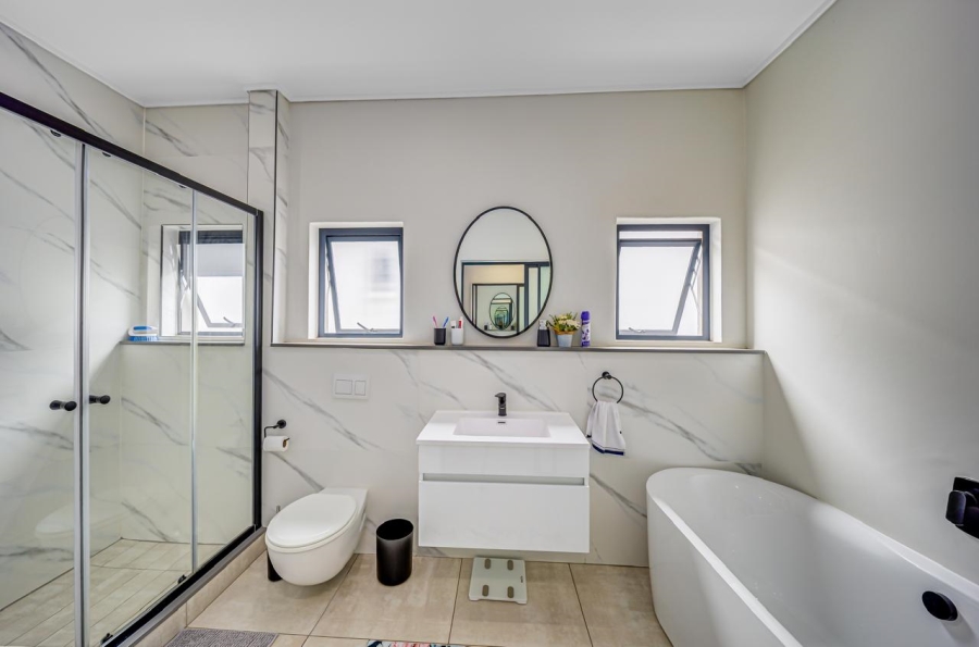 2 Bedroom Property for Sale in The Polofields Gauteng