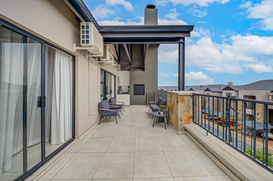 2 Bedroom Property for Sale in The Polofields Gauteng