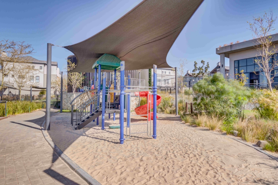 2 Bedroom Property for Sale in The Polofields Gauteng