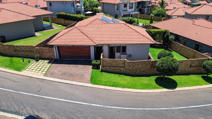 3 Bedroom Property for Sale in Monavoni Gauteng