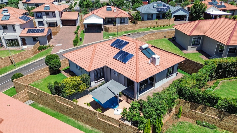 3 Bedroom Property for Sale in Monavoni Gauteng