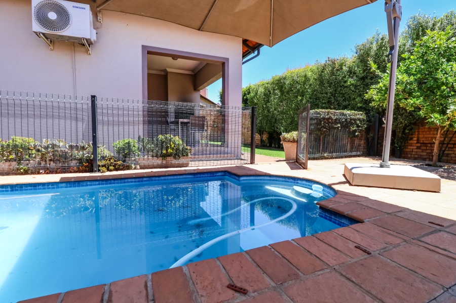3 Bedroom Property for Sale in Monavoni Gauteng