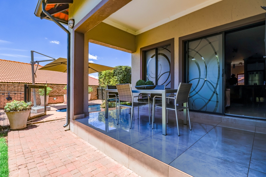 3 Bedroom Property for Sale in Monavoni Gauteng