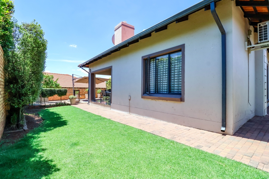 3 Bedroom Property for Sale in Monavoni Gauteng