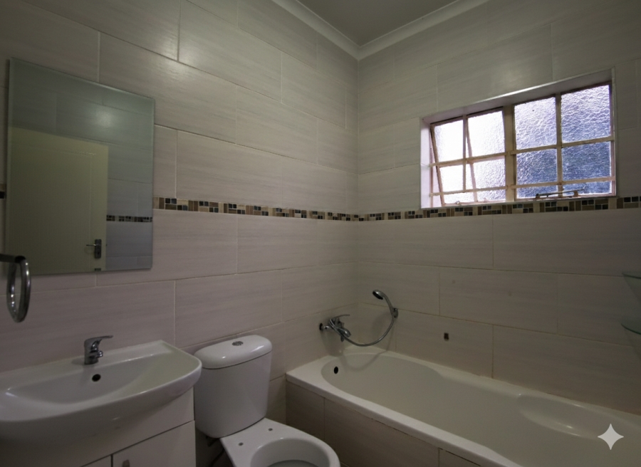 2 Bedroom Property for Sale in Wapadrand Gauteng