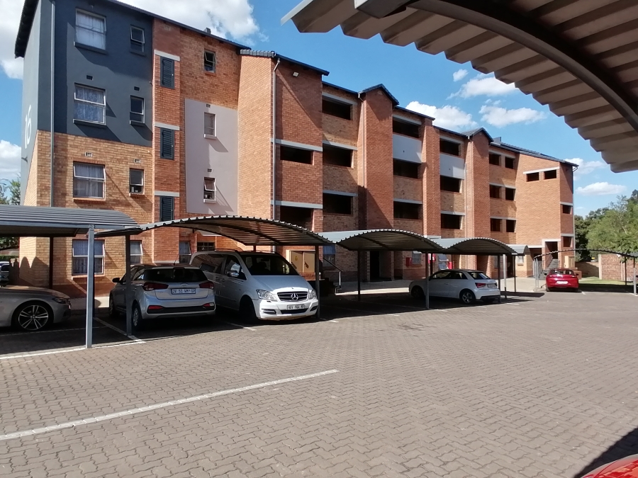 2 Bedroom Property for Sale in Heuweloord Gauteng
