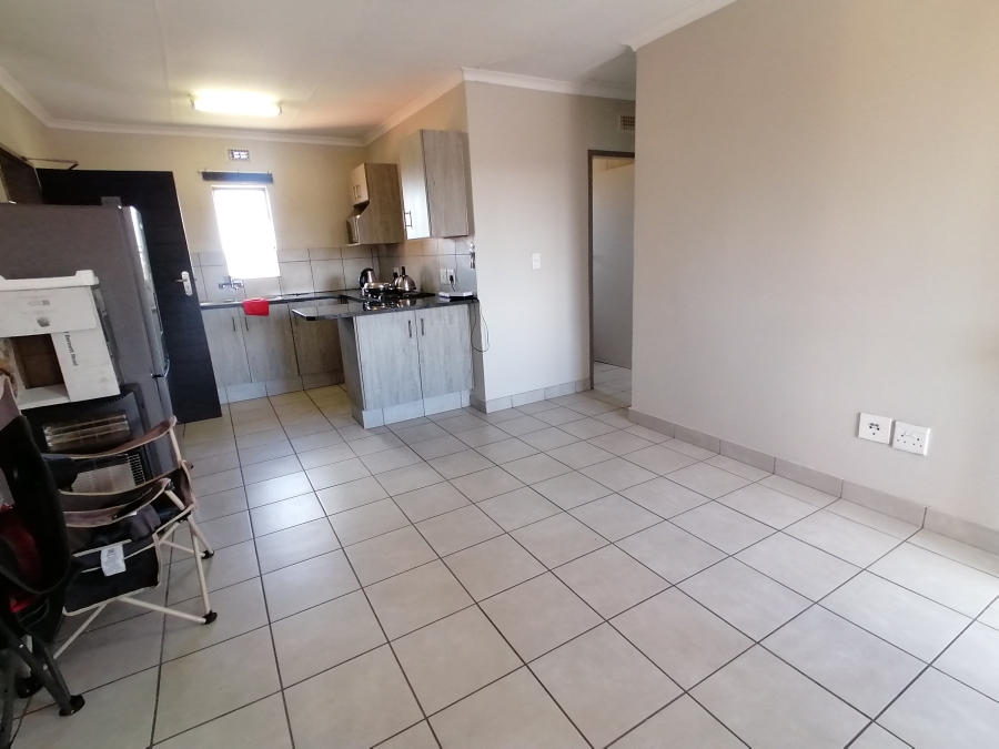2 Bedroom Property for Sale in Heuweloord Gauteng