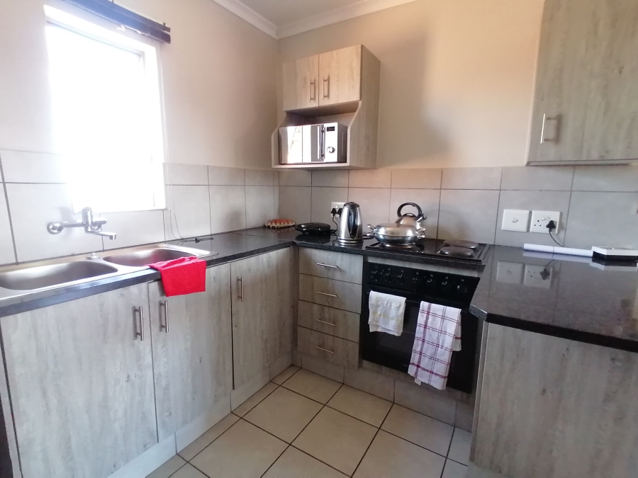2 Bedroom Property for Sale in Heuweloord Gauteng