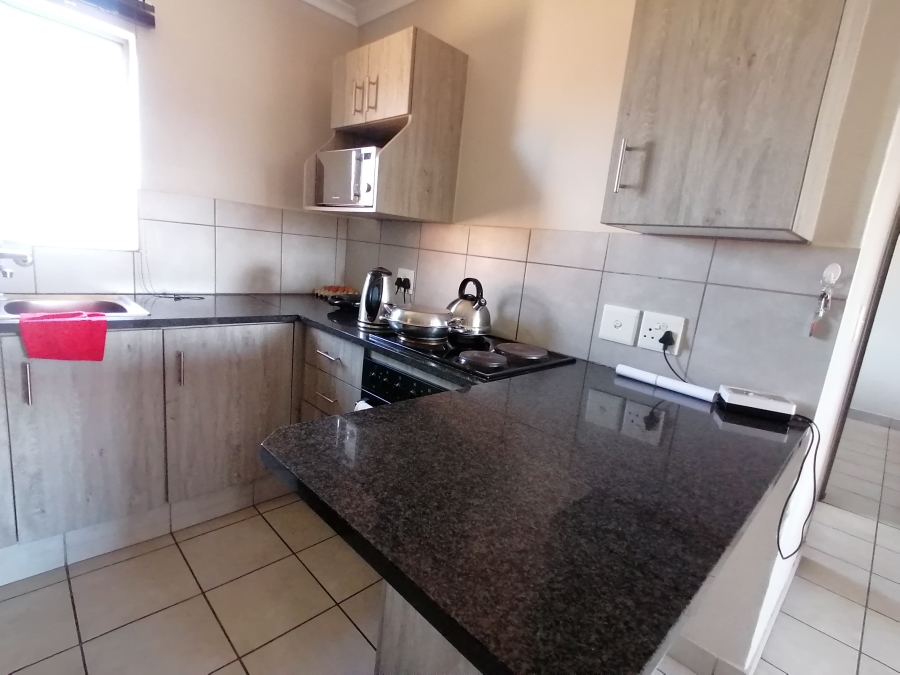 2 Bedroom Property for Sale in Heuweloord Gauteng