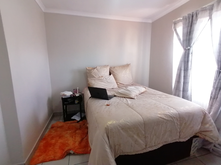 2 Bedroom Property for Sale in Heuweloord Gauteng