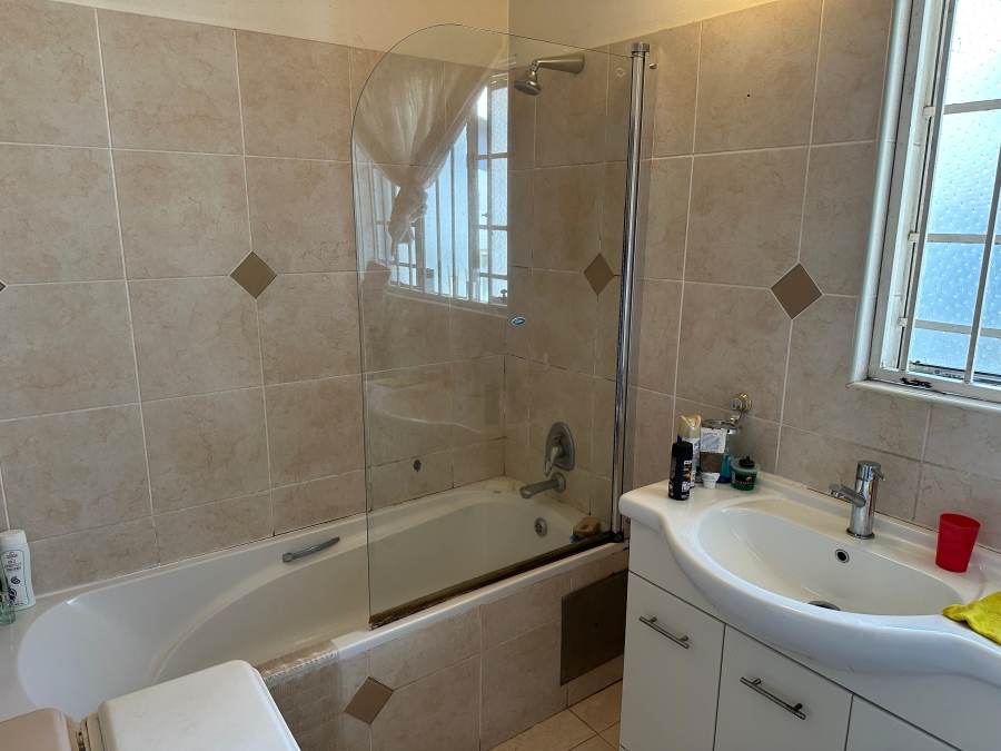 5 Bedroom Property for Sale in Fairmount Gauteng