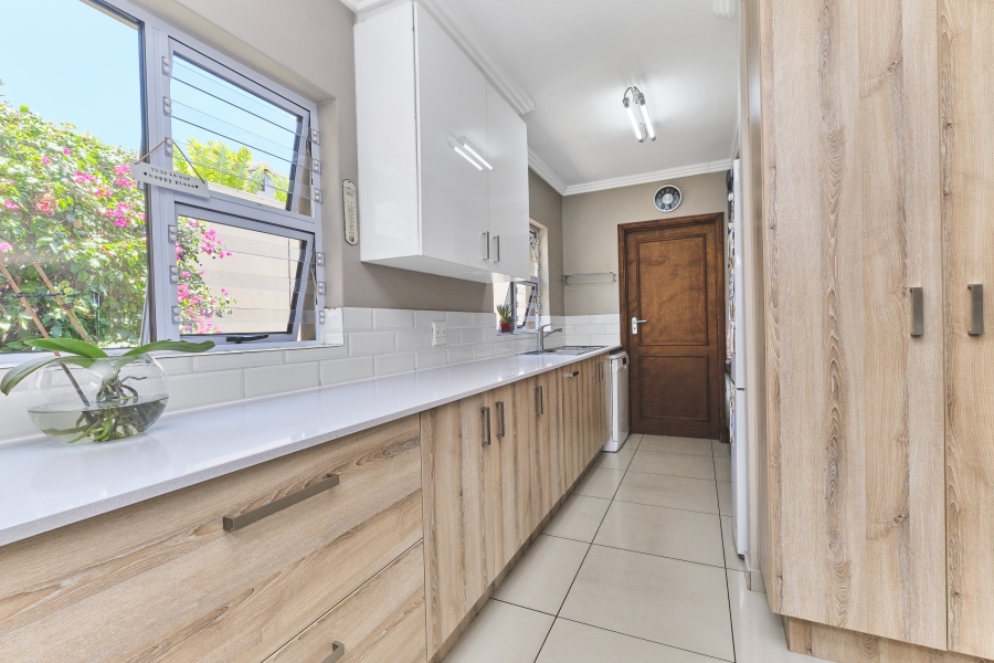 3 Bedroom Property for Sale in Barbeque Downs Gauteng