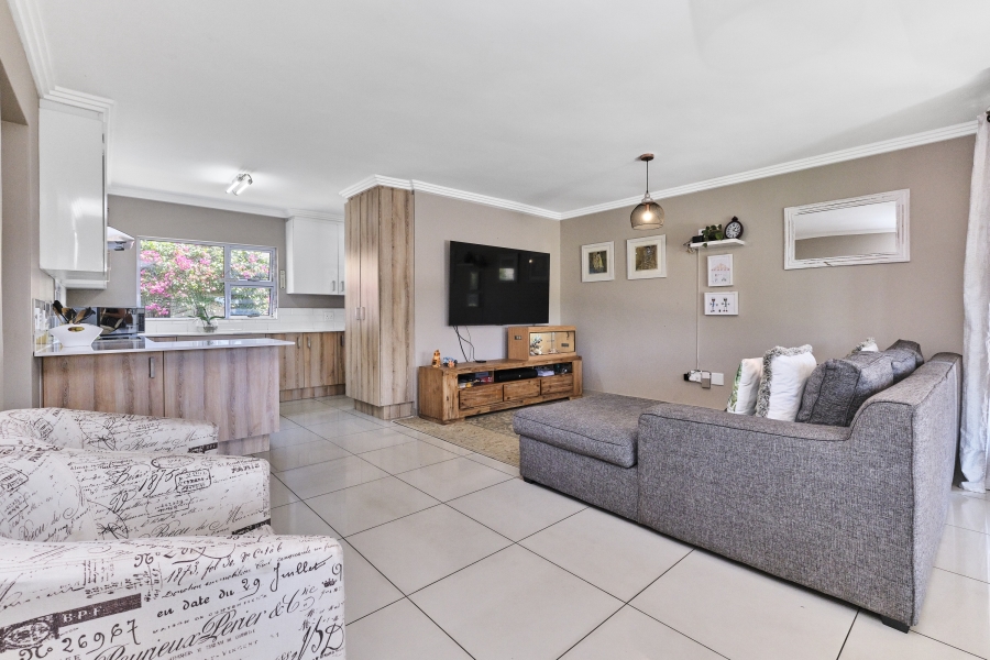 3 Bedroom Property for Sale in Barbeque Downs Gauteng