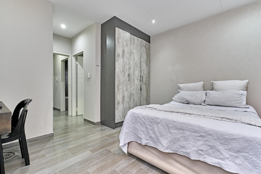 2 Bedroom Property for Sale in Kensington B Gauteng