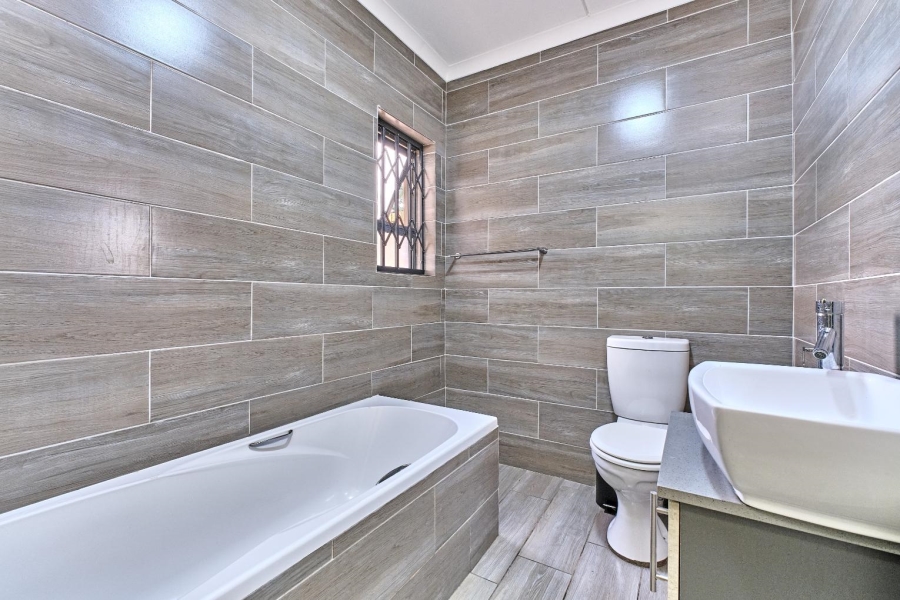 2 Bedroom Property for Sale in Kensington B Gauteng