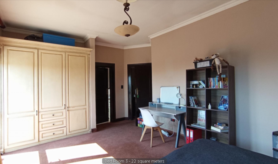 4 Bedroom Property for Sale in Maroeladal Gauteng