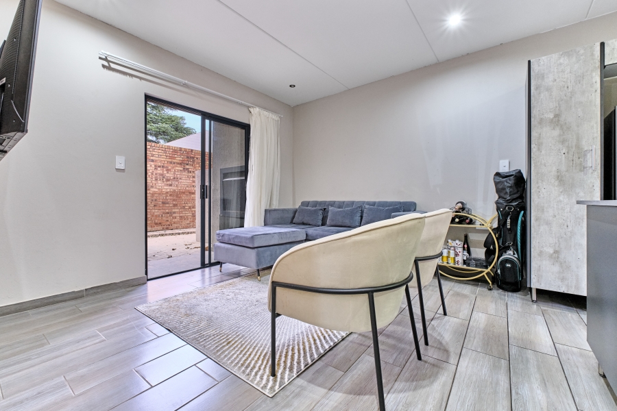 2 Bedroom Property for Sale in Kensington B Gauteng