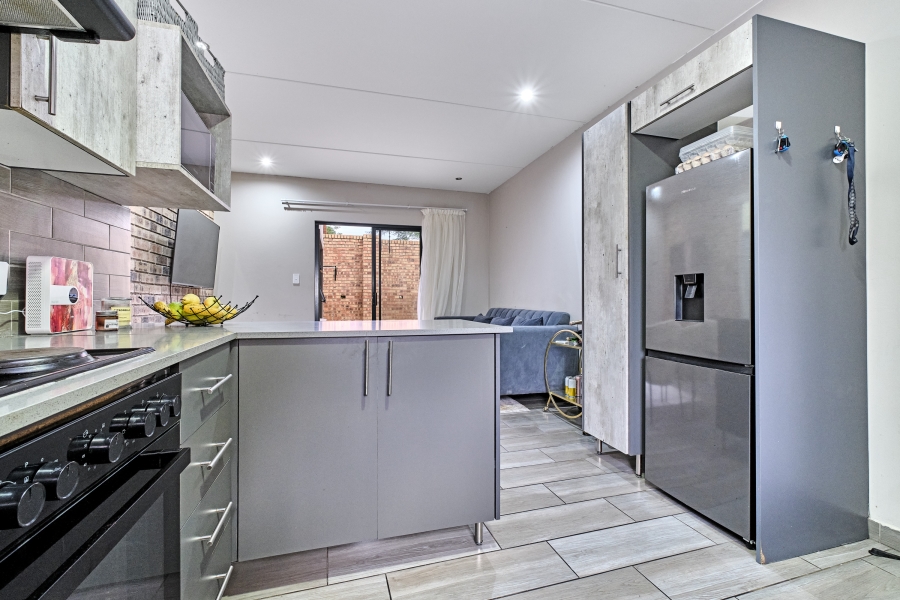 2 Bedroom Property for Sale in Kensington B Gauteng