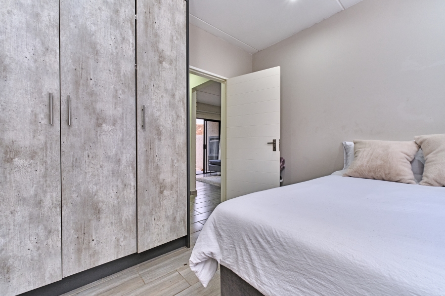 2 Bedroom Property for Sale in Kensington B Gauteng