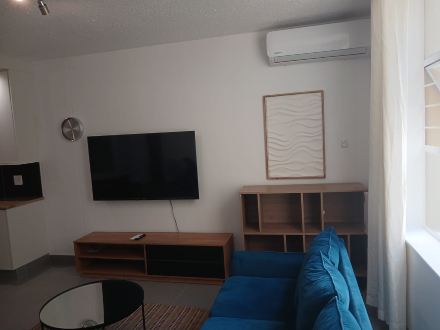 To Let 2 Bedroom Property for Rent in Sandhurst Gauteng