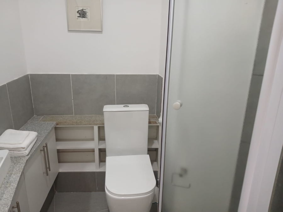 To Let 2 Bedroom Property for Rent in Sandhurst Gauteng