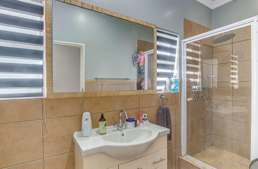 3 Bedroom Property for Sale in Buccleuch Gauteng