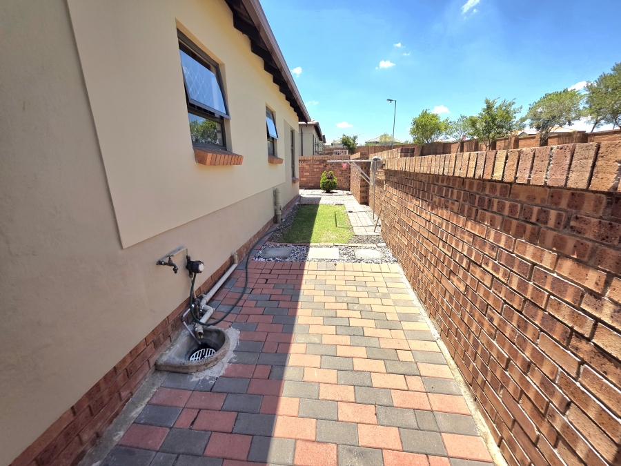 3 Bedroom Property for Sale in The Reeds Gauteng