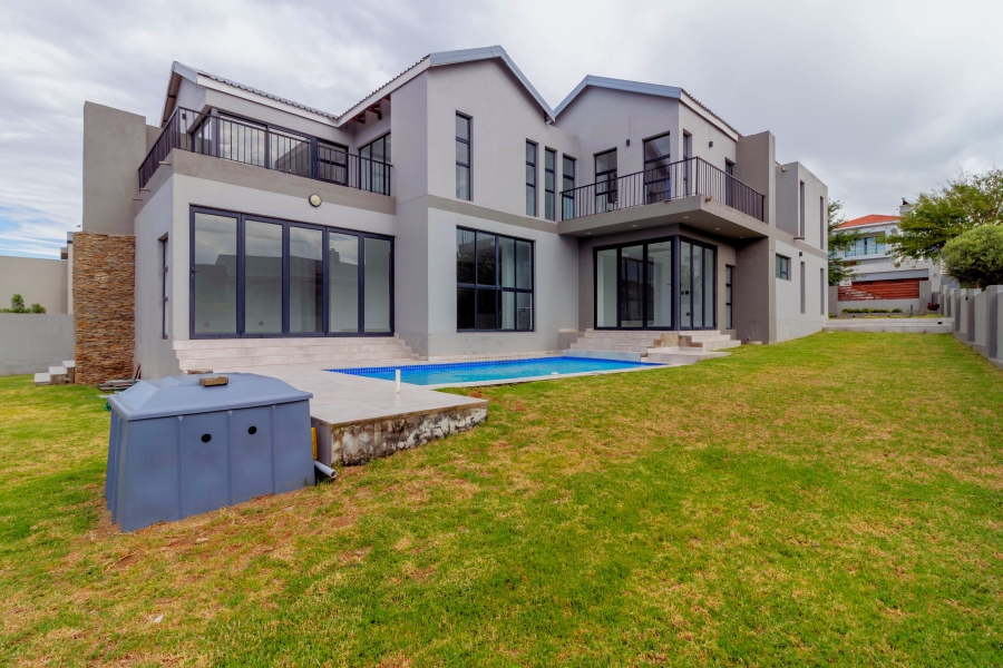 5 Bedroom Property for Sale in Waterfall Country Estate Gauteng