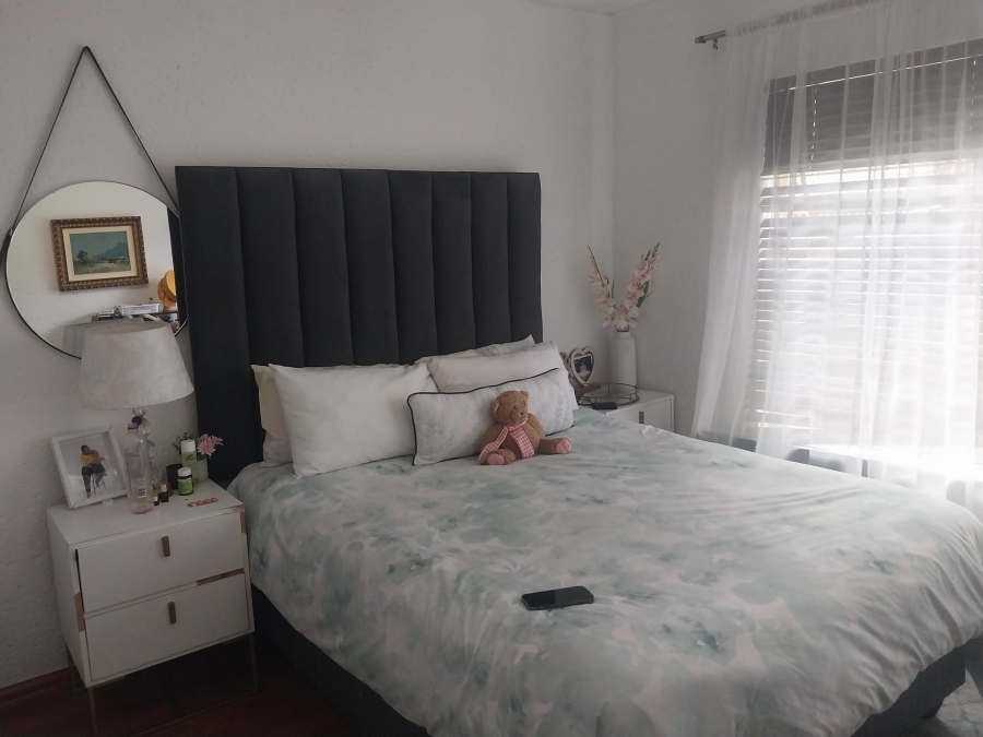 2 Bedroom Property for Sale in Windsor Gauteng