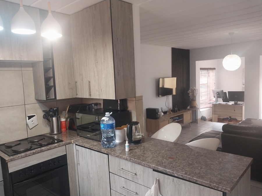 2 Bedroom Property for Sale in Windsor Gauteng