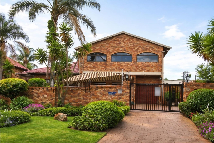 5 Bedroom Property for Sale in Winchester Hills Gauteng