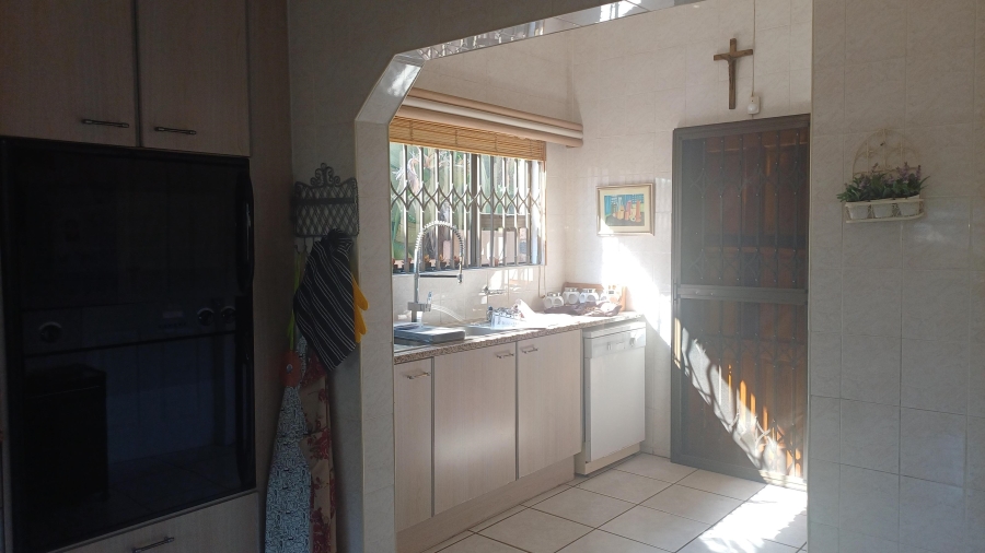 5 Bedroom Property for Sale in Winchester Hills Gauteng