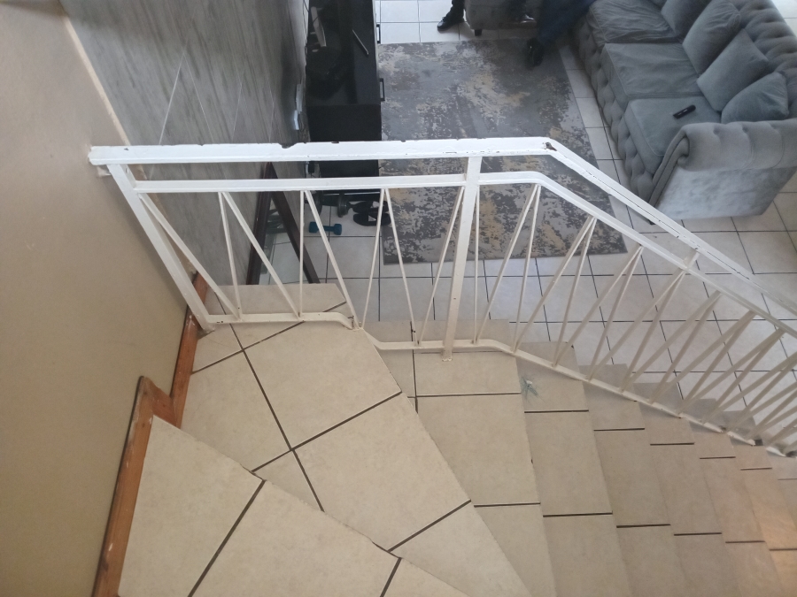 2 Bedroom Property for Sale in Lyndhurst Gauteng