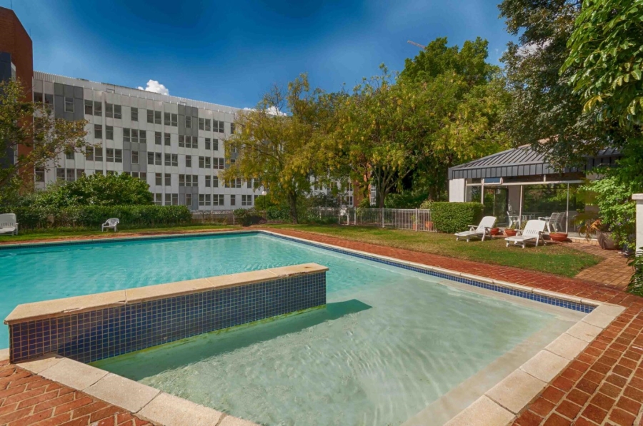 To Let 3 Bedroom Property for Rent in Benmore Gardens Gauteng