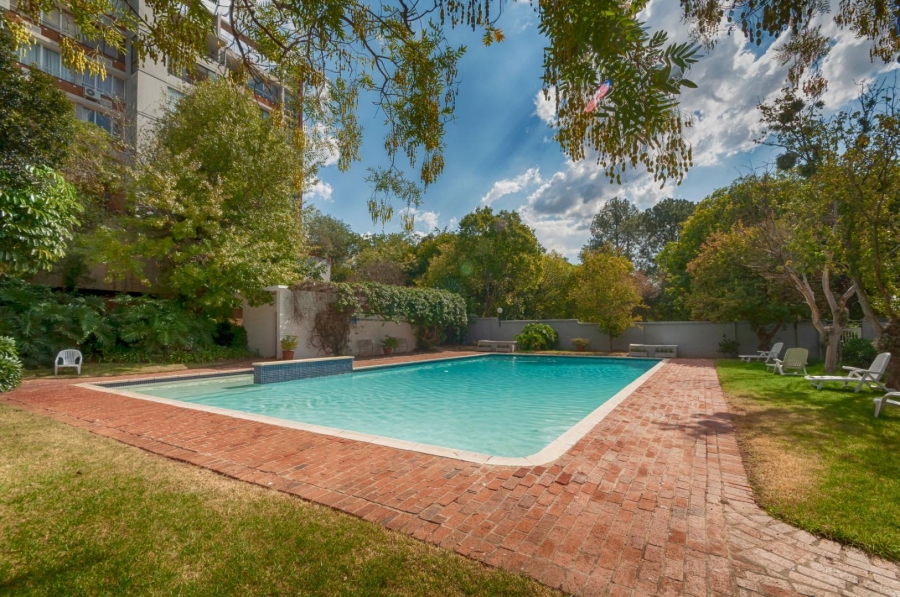 To Let 3 Bedroom Property for Rent in Benmore Gardens Gauteng