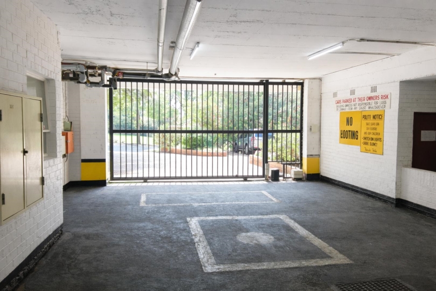 To Let 3 Bedroom Property for Rent in Benmore Gardens Gauteng