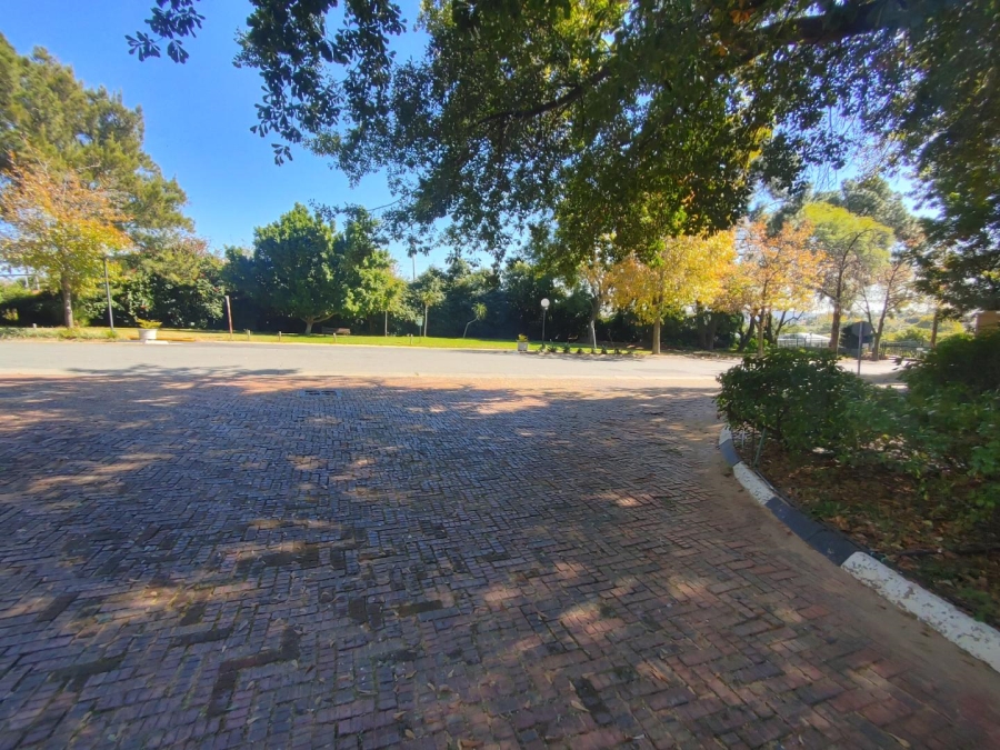 To Let 3 Bedroom Property for Rent in Benmore Gardens Gauteng