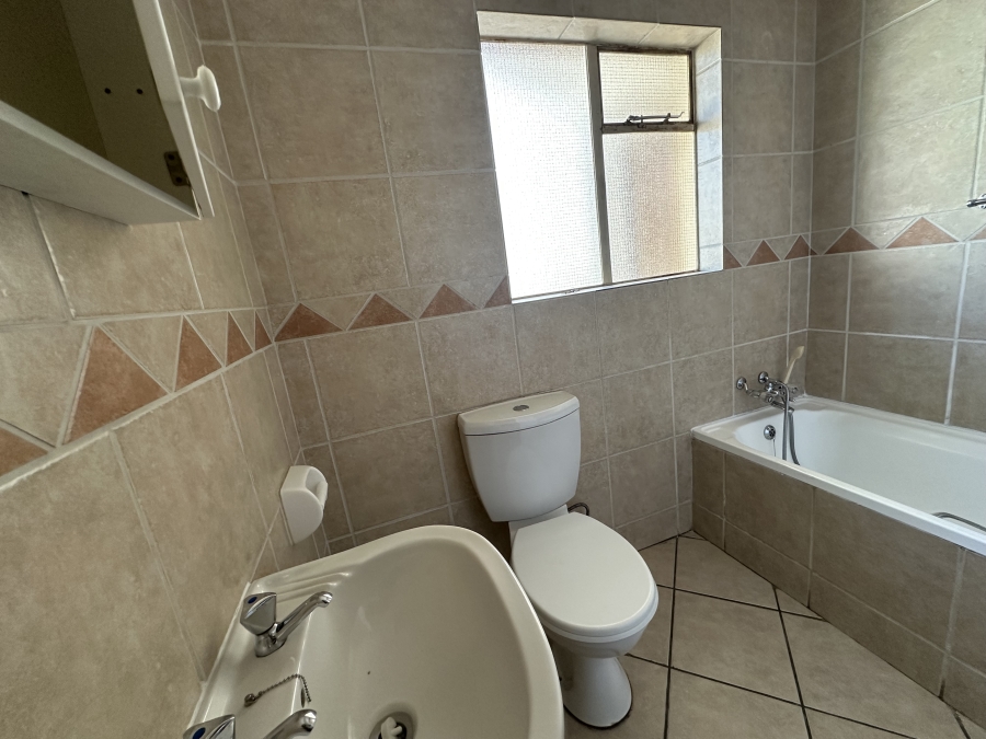 2 Bedroom Property for Sale in Country View Gauteng