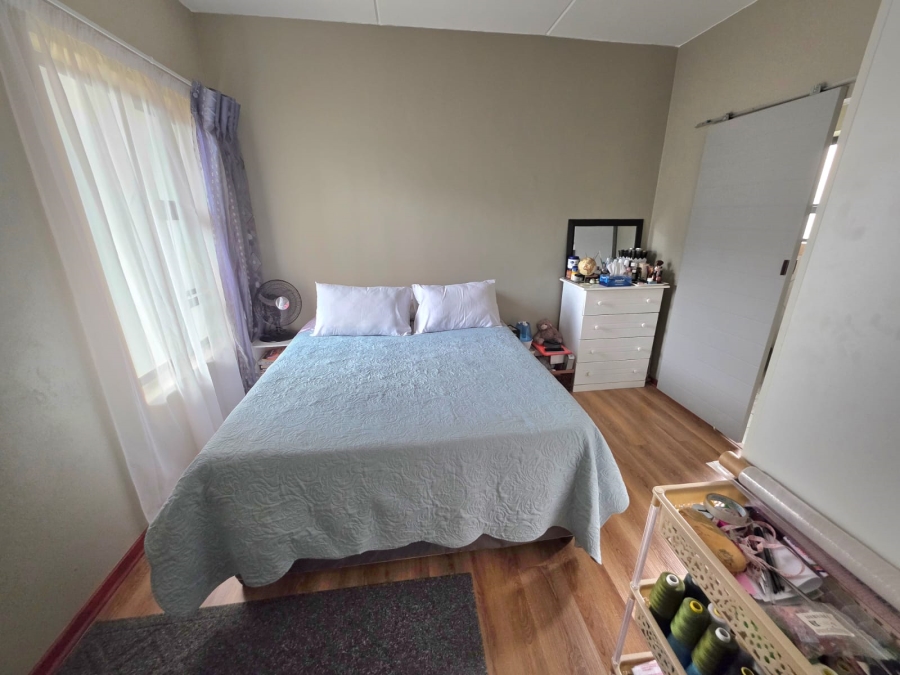 1 Bedroom Property for Sale in Glen Austin Gauteng