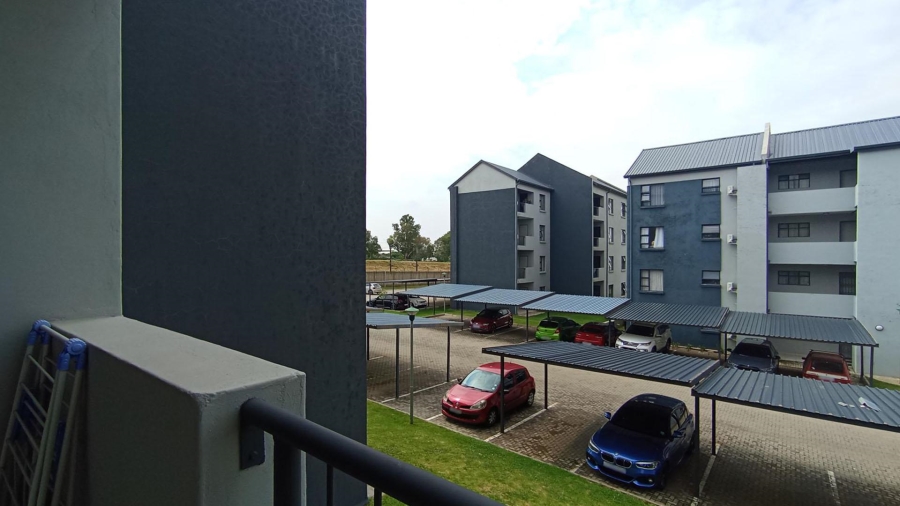 1 Bedroom Property for Sale in Glen Austin Gauteng