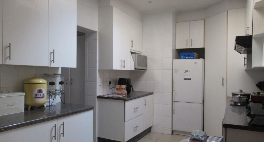 4 Bedroom Property for Sale in Constantia Kloof Gauteng