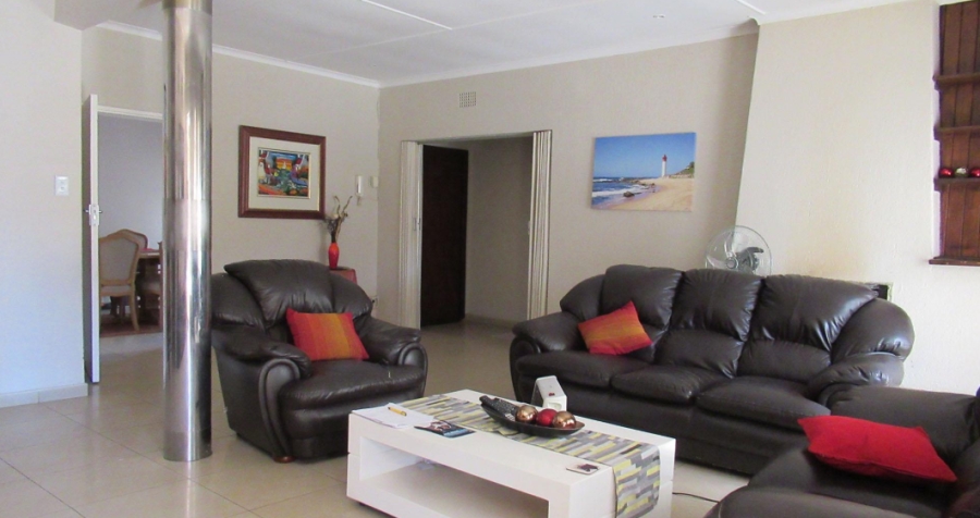 4 Bedroom Property for Sale in Constantia Kloof Gauteng