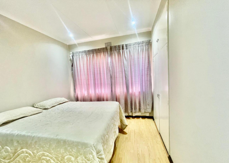 4 Bedroom Property for Sale in Constantia Kloof Gauteng