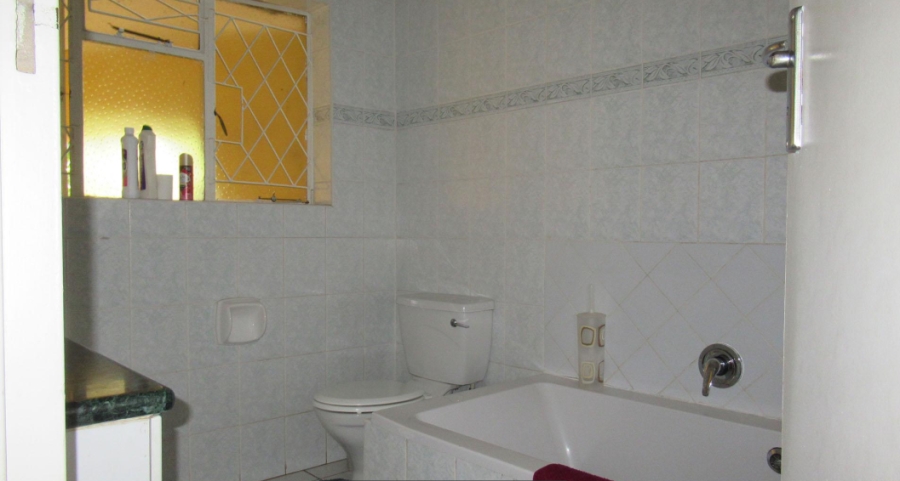 4 Bedroom Property for Sale in Constantia Kloof Gauteng