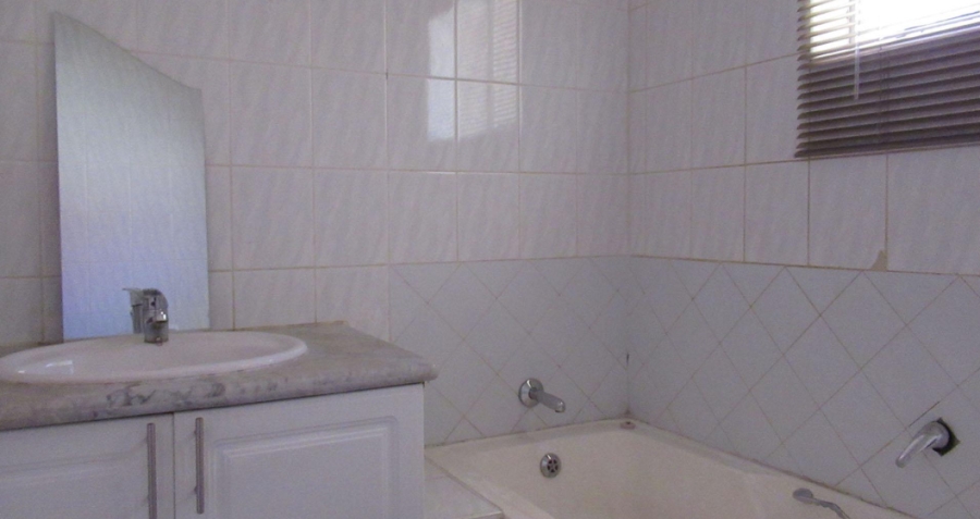 4 Bedroom Property for Sale in Constantia Kloof Gauteng