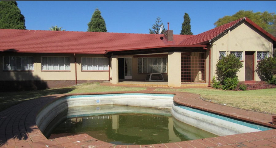 4 Bedroom Property for Sale in Constantia Kloof Gauteng