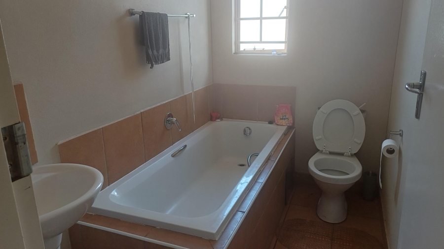 3 Bedroom Property for Sale in Sky City Gauteng